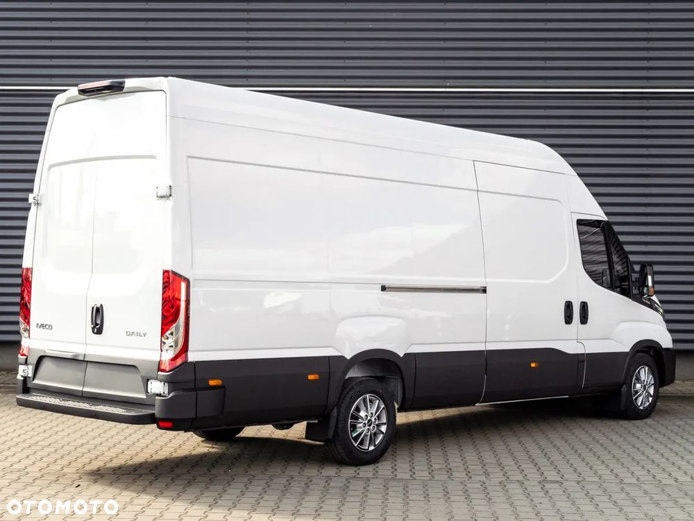 Iveco Daily 35S18HV 3.0 L4H3 - 3