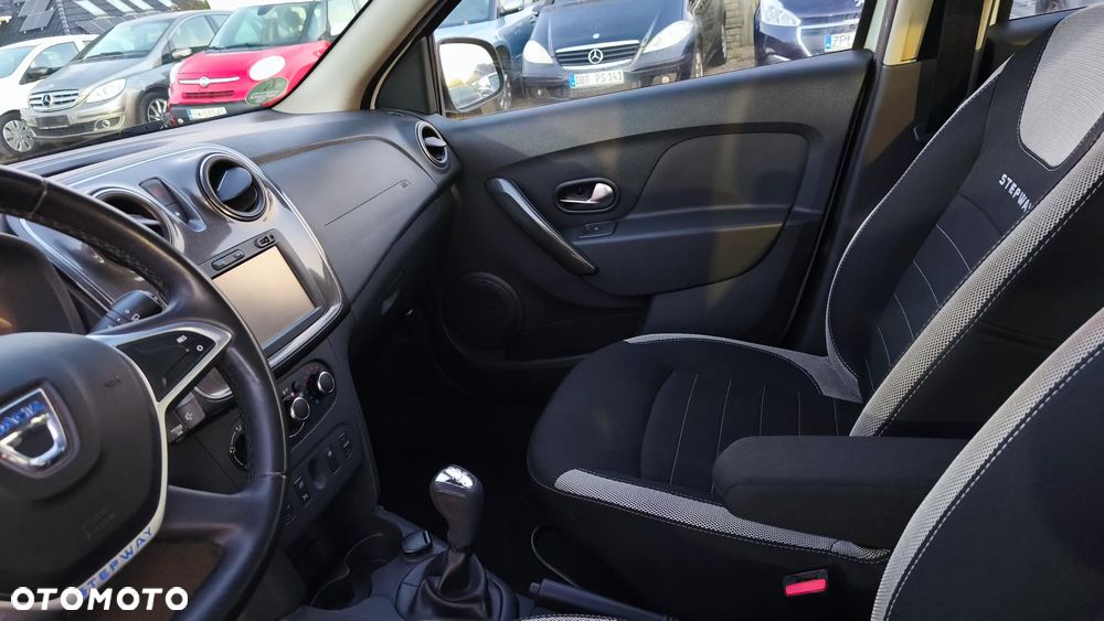 Dacia Sandero Stepway 0.9 TCe Laureate S&S Easy-R - 17