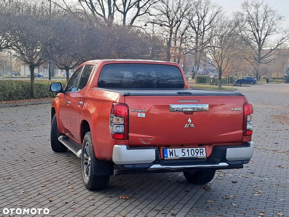Mitsubishi L200 2.2 d DC Instyle Plus - 16