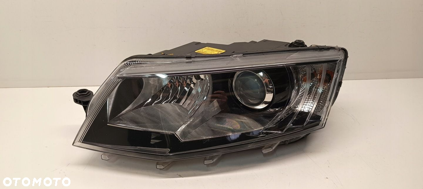 SKODA OCTAVIA III REFLEKTOR XENON SKRĘTNY LAMPA LEWA - 2