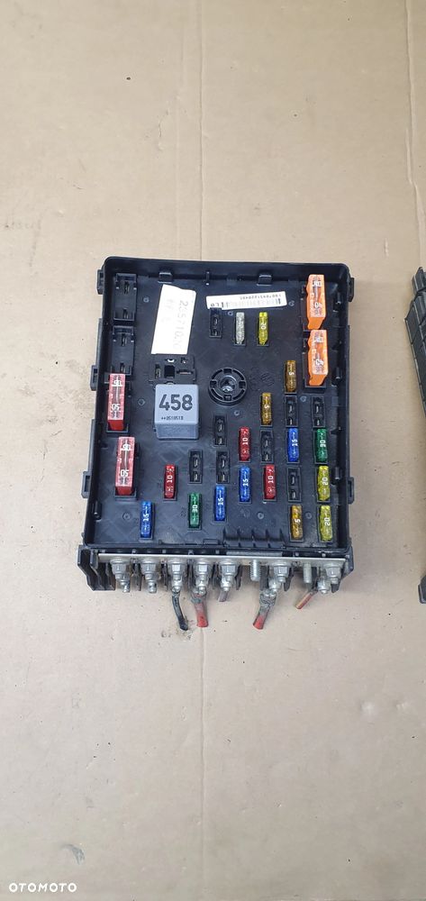 Skrzynka bezpieczników VW Passat B6 3C0937125 1K0937132F - 5