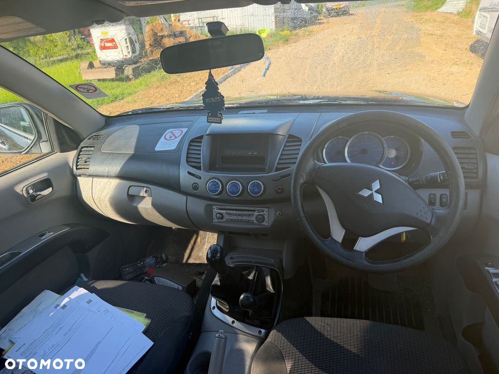 Mitsubishi L200 - 9