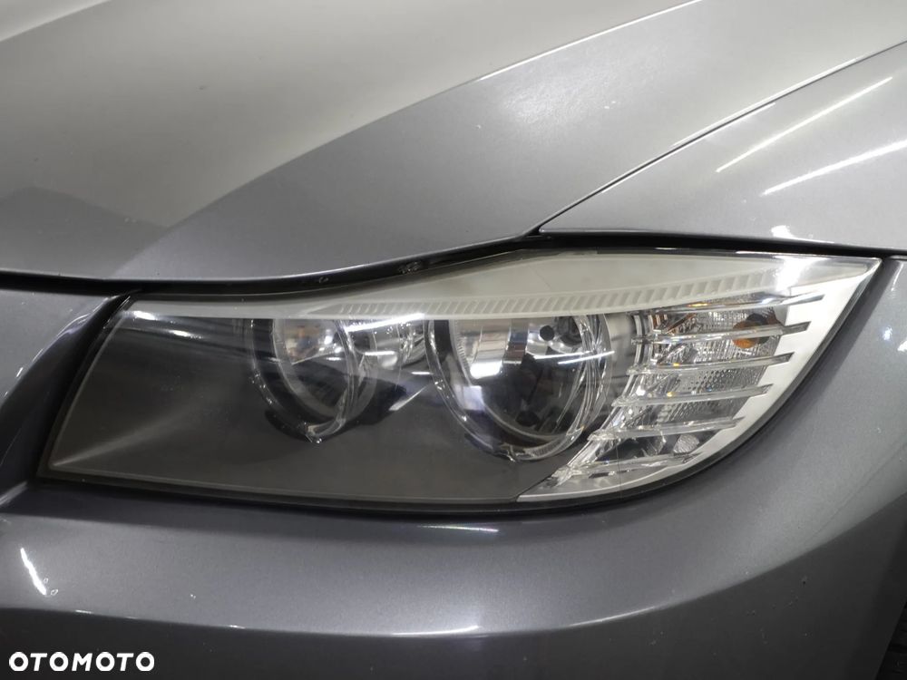 BMW Seria 3 320d xDrive DPF - 14