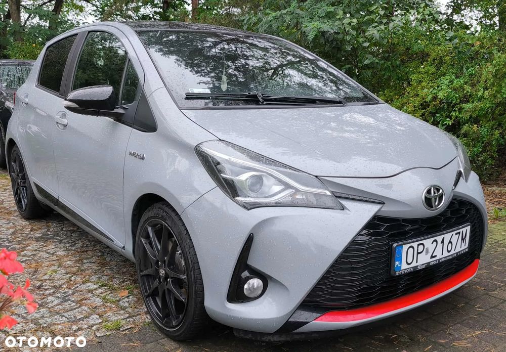 Toyota Yaris Hybrid 100 GR Sport - 2
