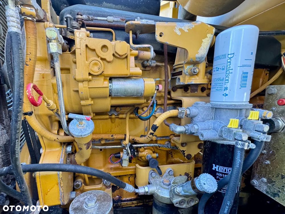 Caterpillar 938F - 6