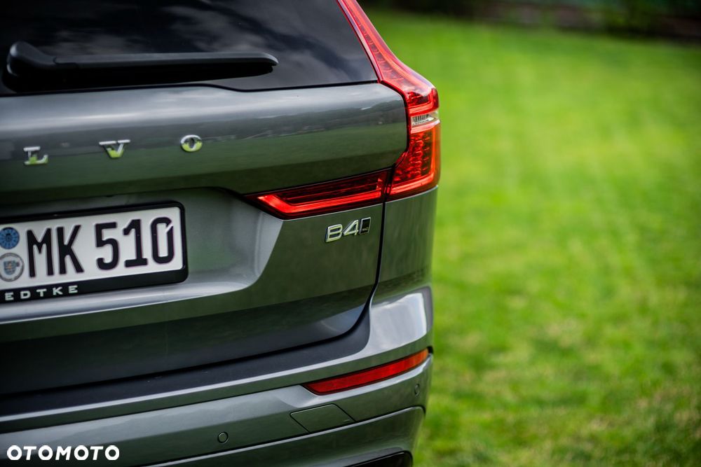 Volvo XC 60 B4 D AWD R-Design - 12