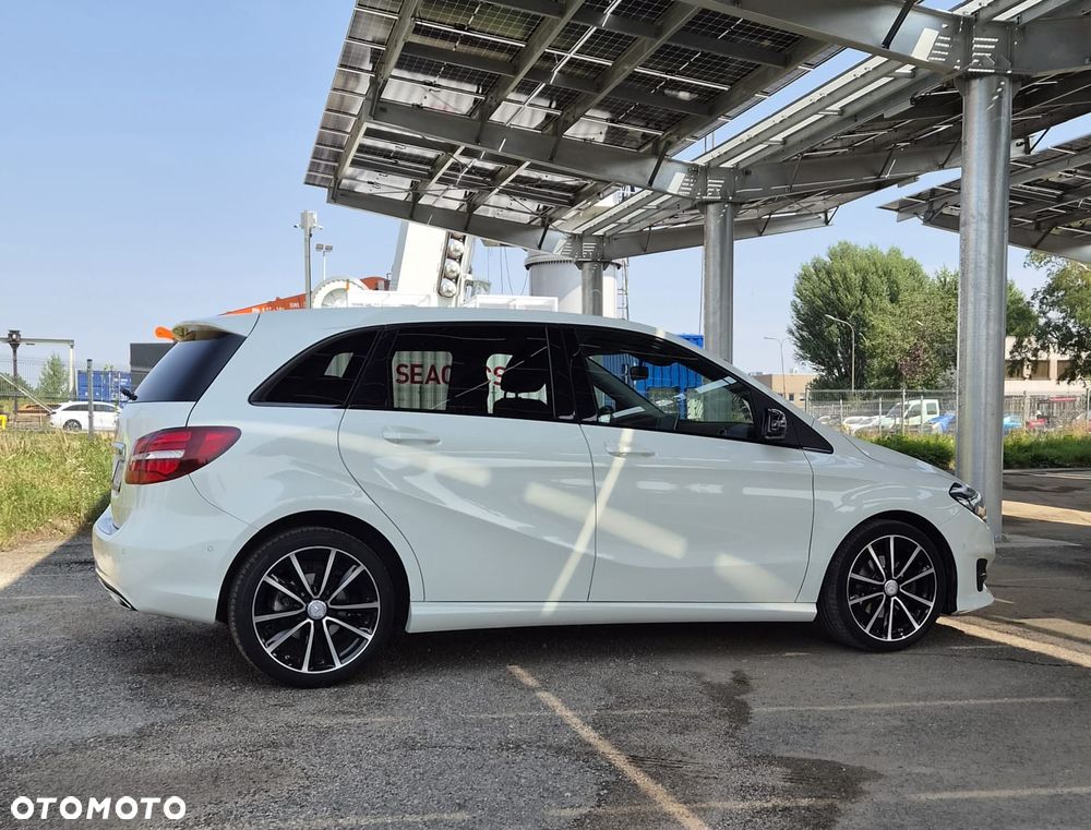 Mercedes-Benz Klasa B 180 UrbanStyle Edition - 10