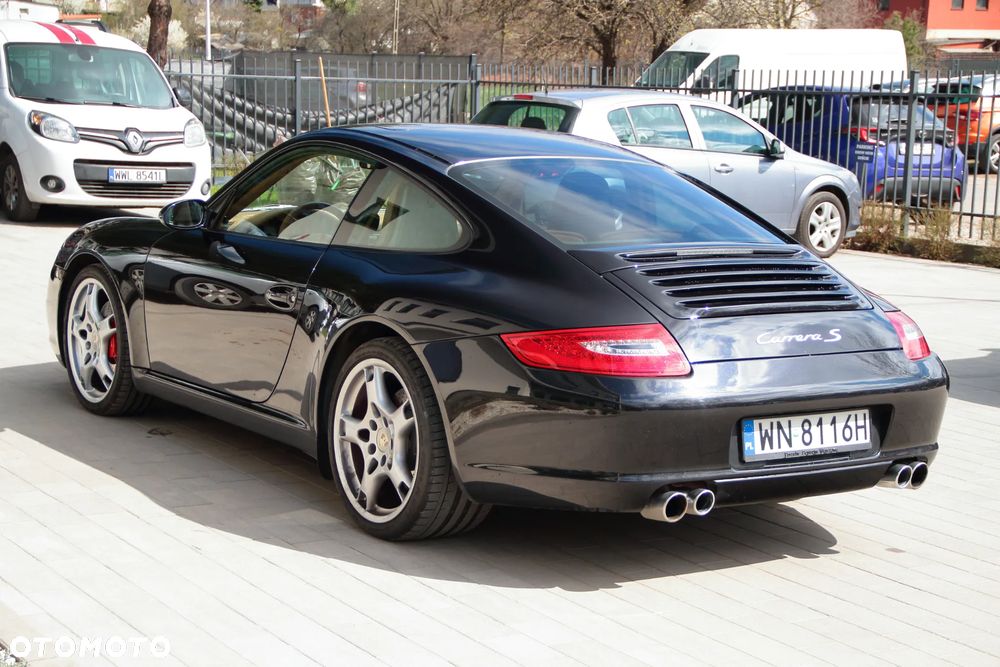 Porsche 911 Carrera S - 7
