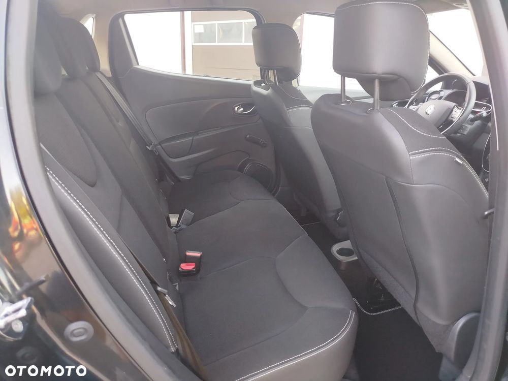 Renault Clio 1.2 16V 75 Expression - 11
