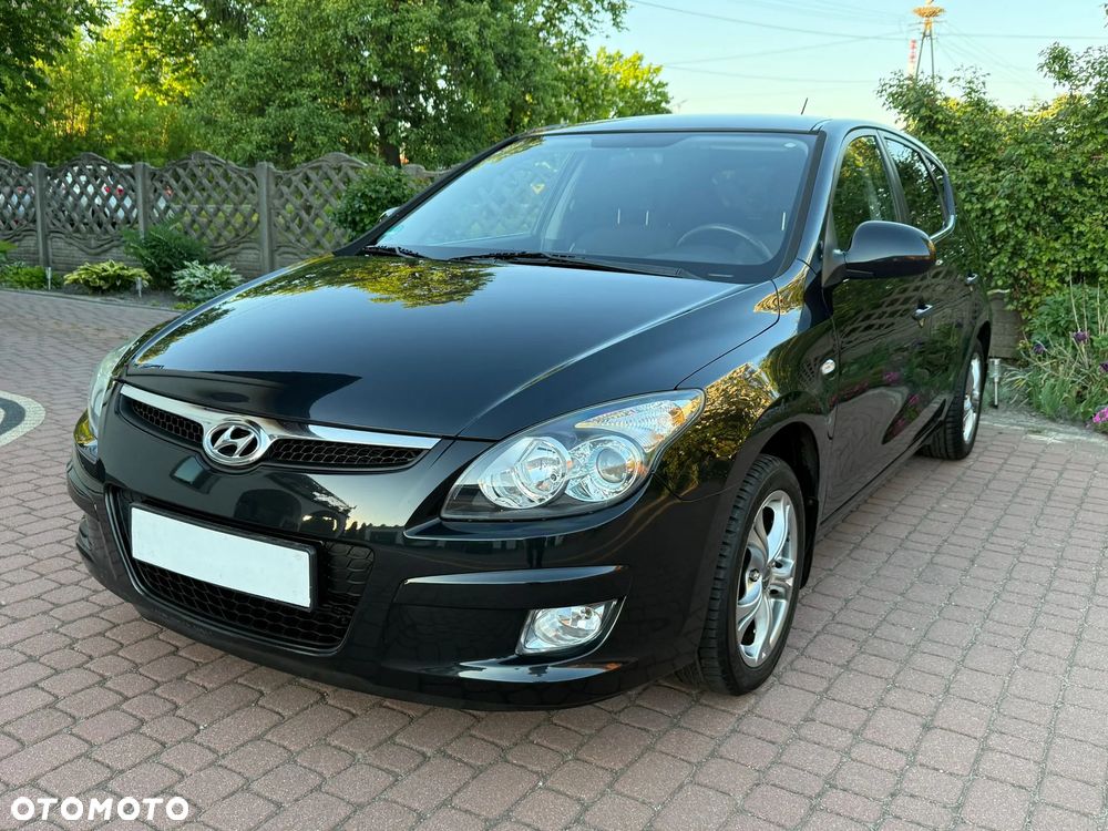 Hyundai i30 1.4 Edition 20 - 21