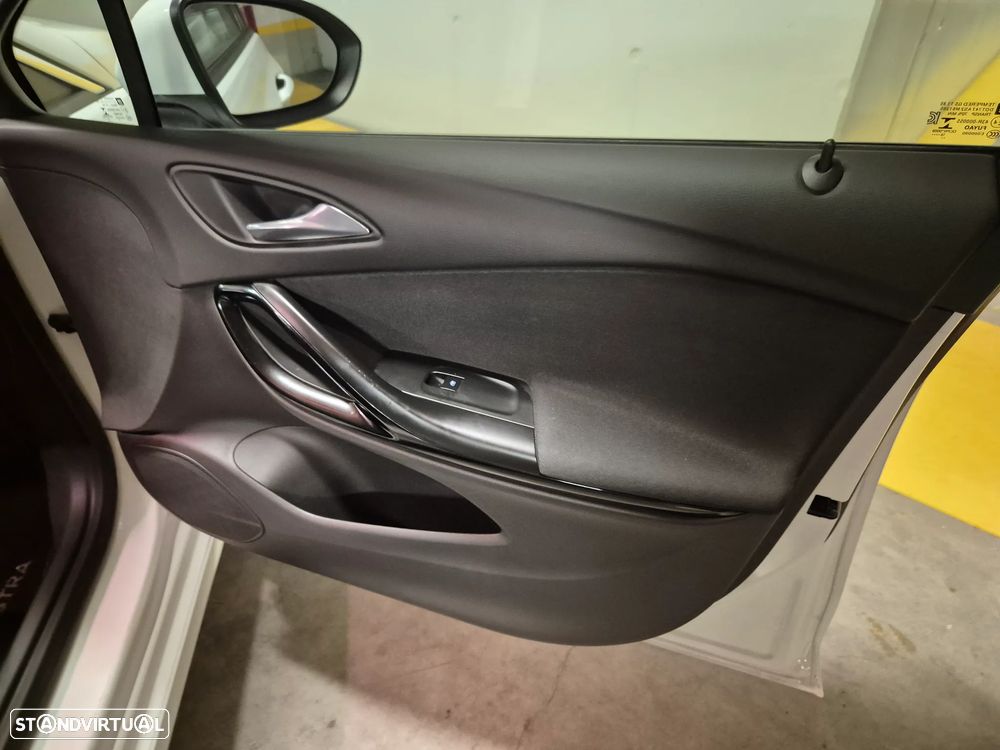 Opel Astra 1.6 CDTI Dynamic Sport S/S - 36
