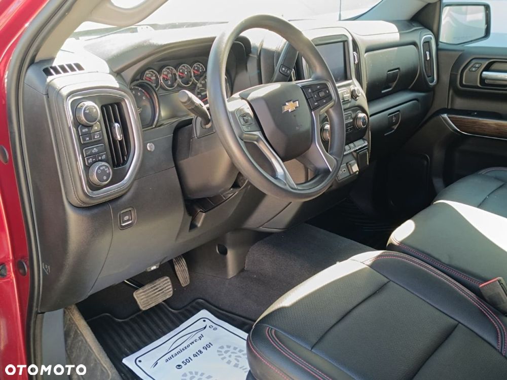 Chevrolet Silverado - 21