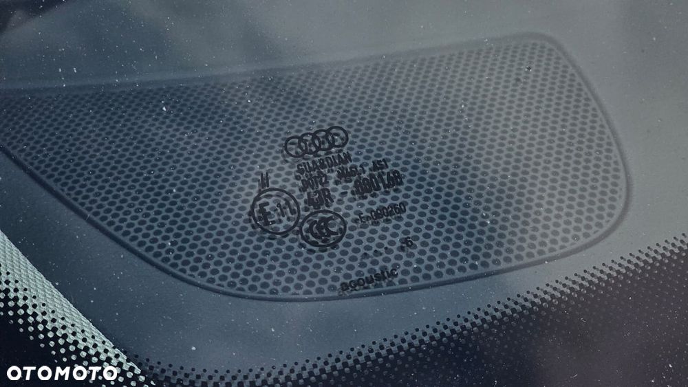 Audi A6 Avant 2.0 TDI Ultra DPF S tronic - 25