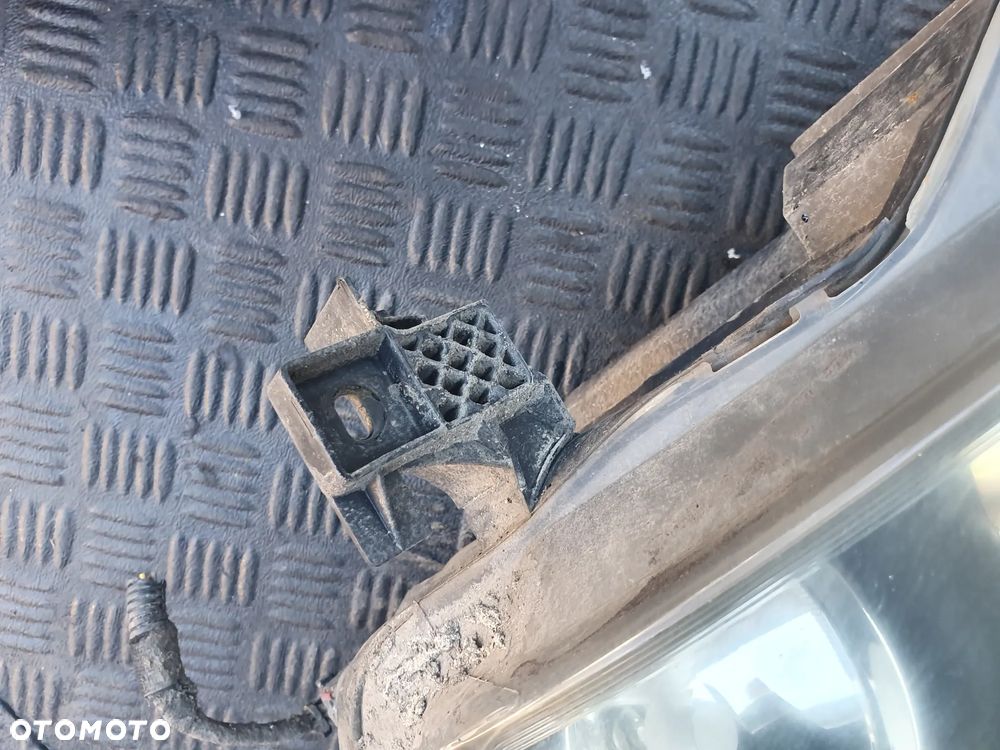 LAMPA LEWY PRZÓD 0301214201 LH OPEL ZAFIRA B 2005- EUROPA - 2