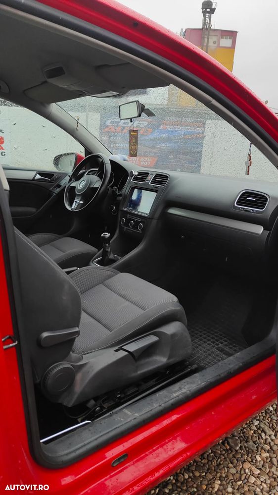 Volkswagen Golf - 6