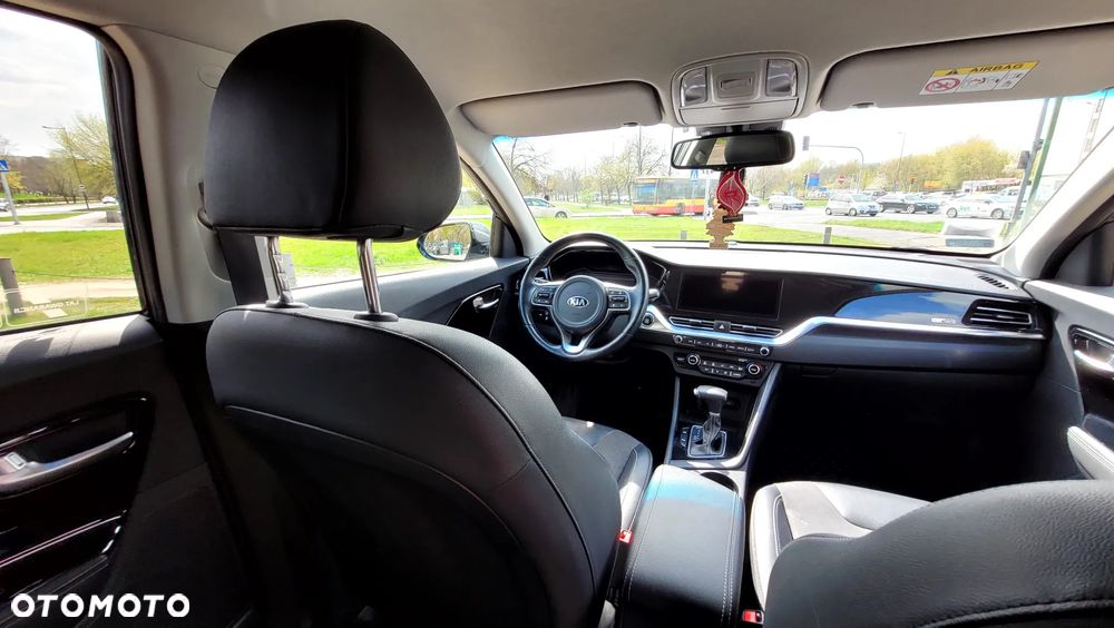 Kia Niro 1.6 GDI Hybrid Business Line - 13