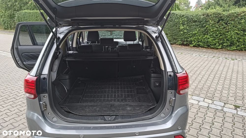 Mitsubishi Outlander Intense + - 15