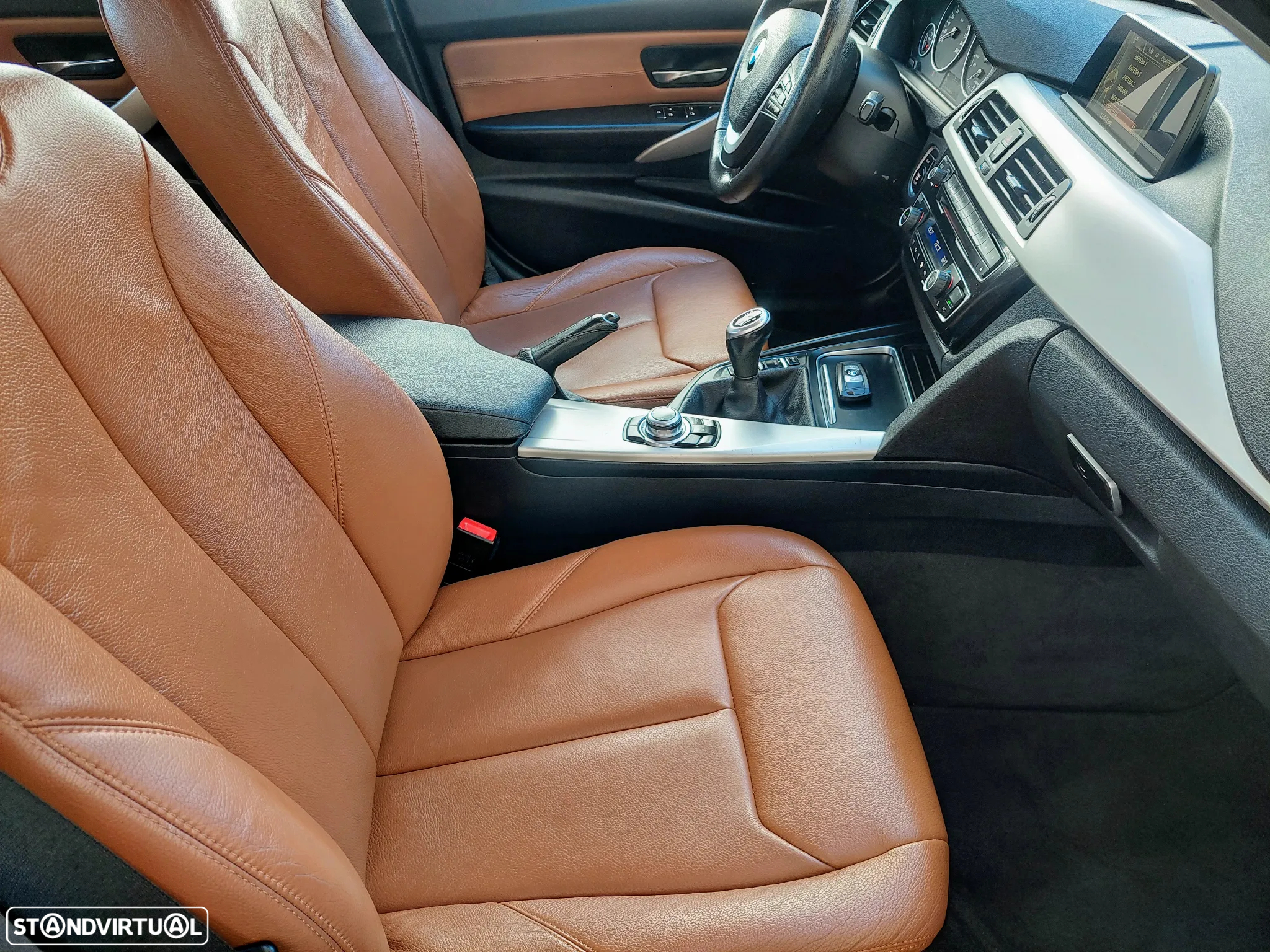 BMW 320 d Line Luxury - 47