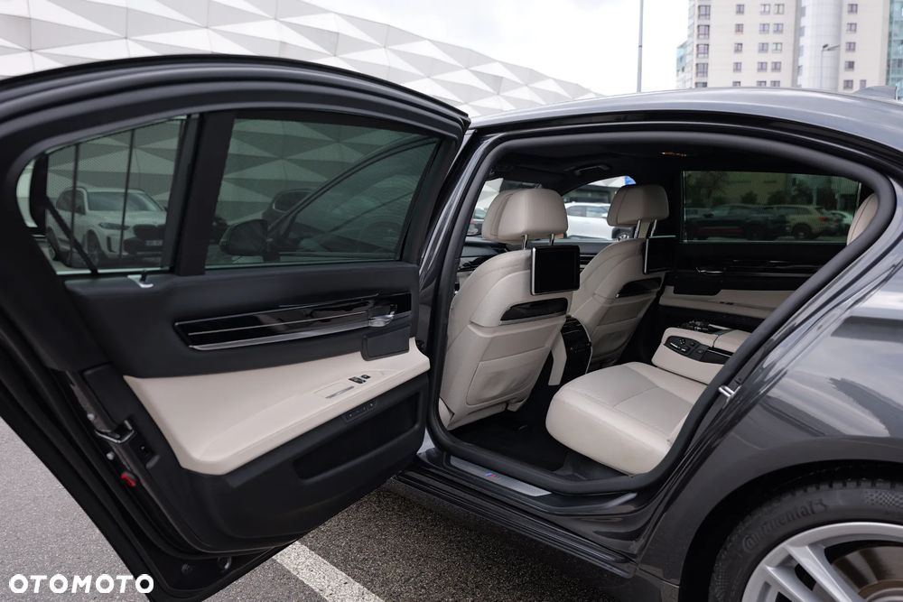 BMW Seria 7 750Ld xDrive Blue Performance Edition Exclusive - 11