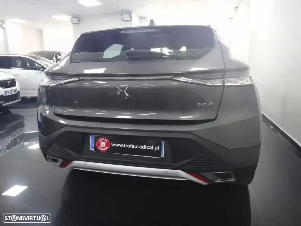 DS DS4 - 8