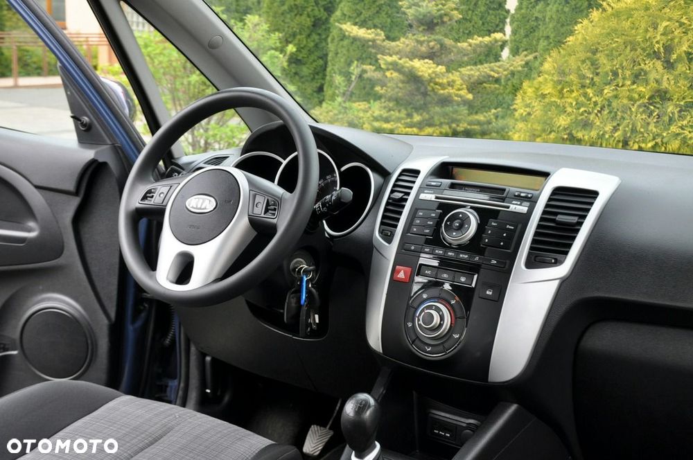 Kia Venga - 25