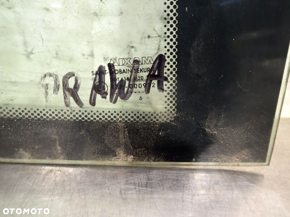 SZYBA KAROSERYJNA PRAWA TYLNA AIXAM 400.4 - 3