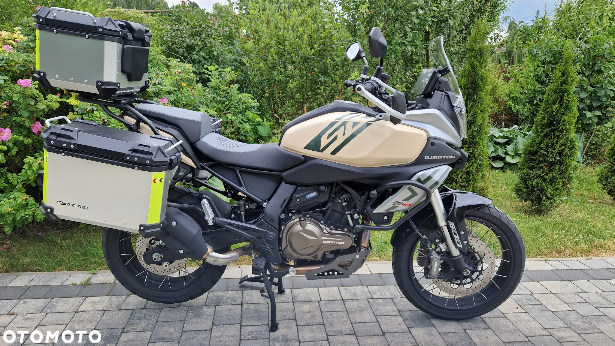 QJMOTOR SRT 600SX