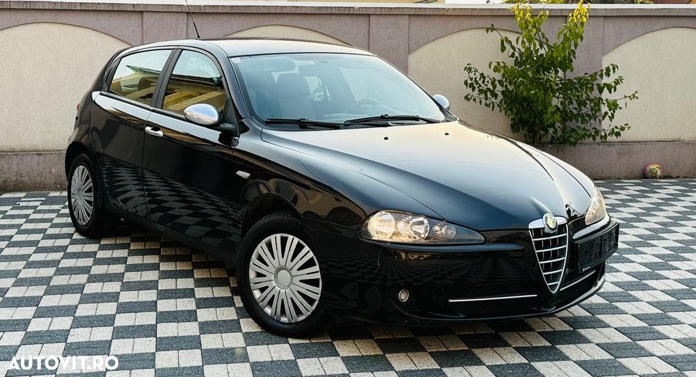 Alfa Romeo 147 1.6 TS Distinctive - 4