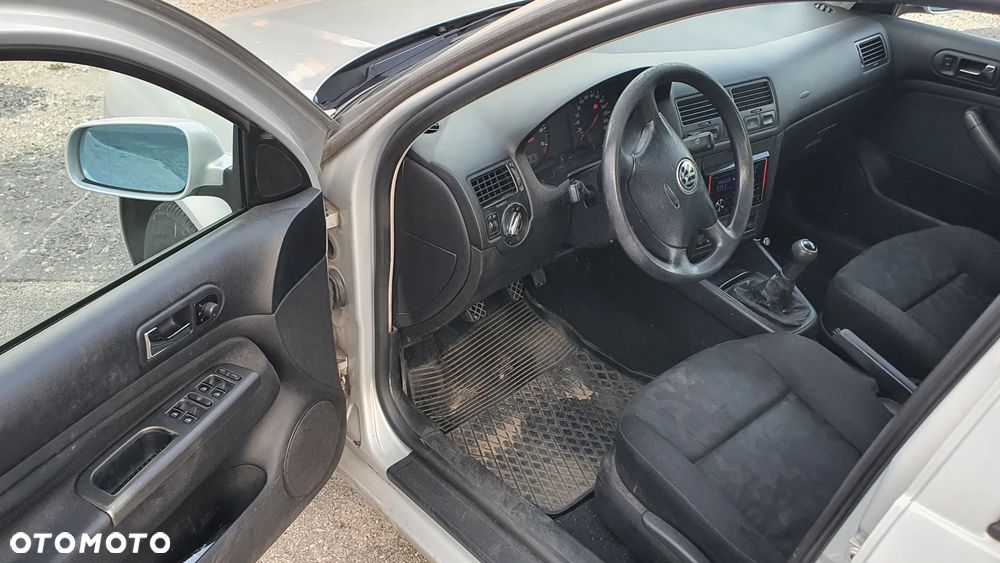 Volkswagen Bora 1.6 Comfortline - 10