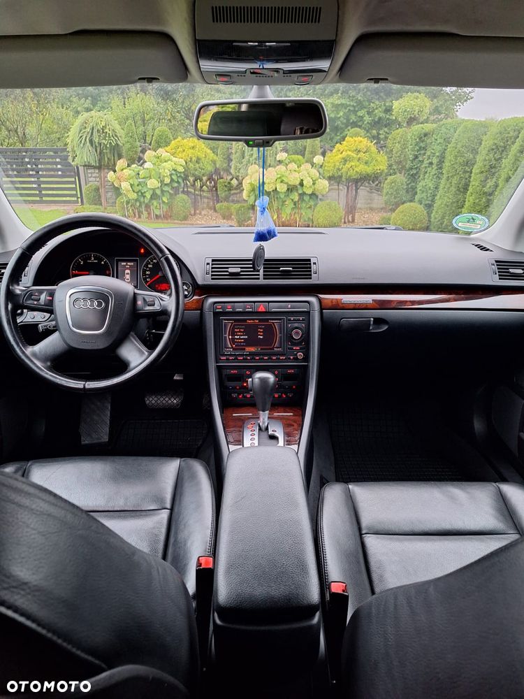 Audi A4 Limousine - 7