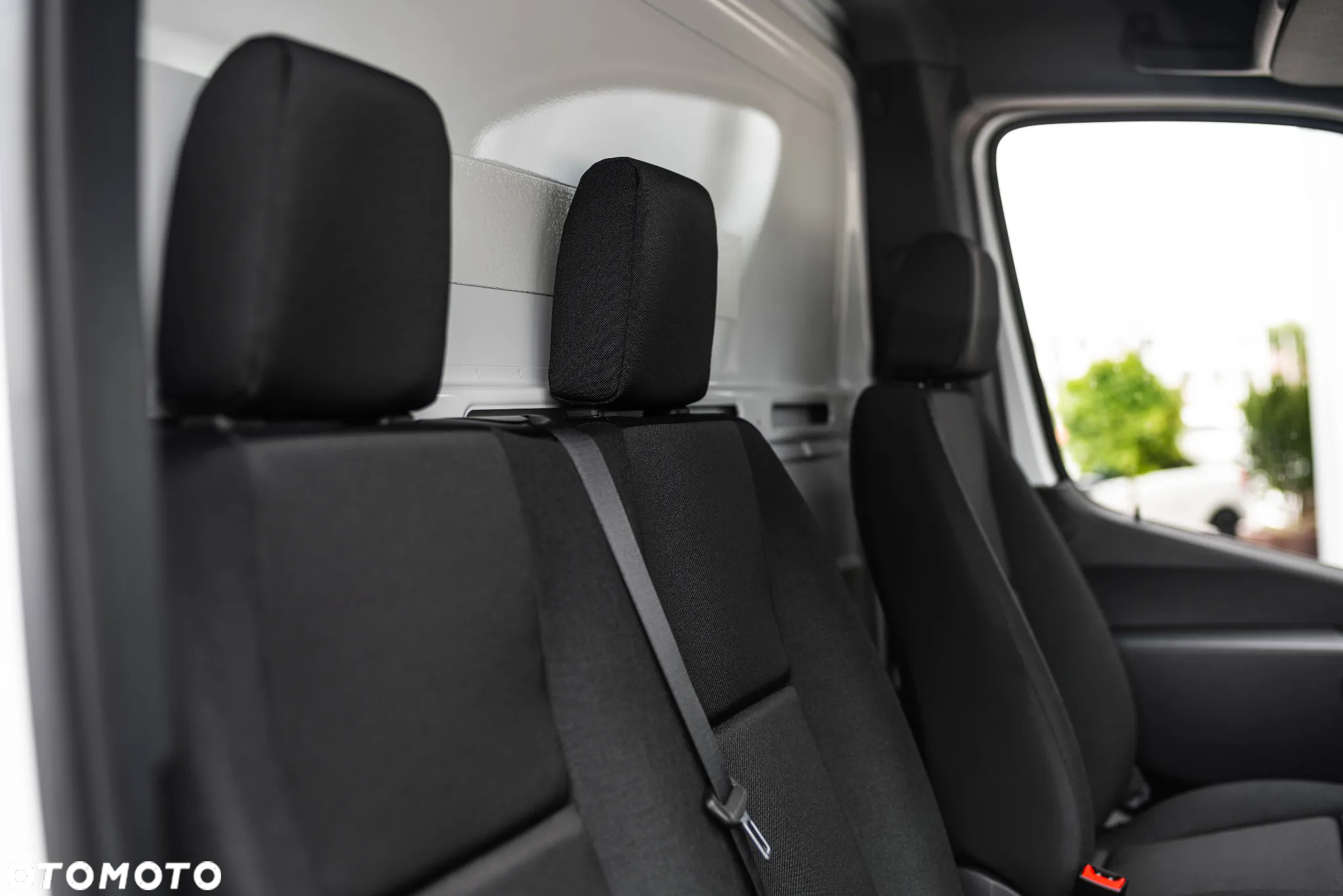 Mercedes-Benz Sprinter - 21