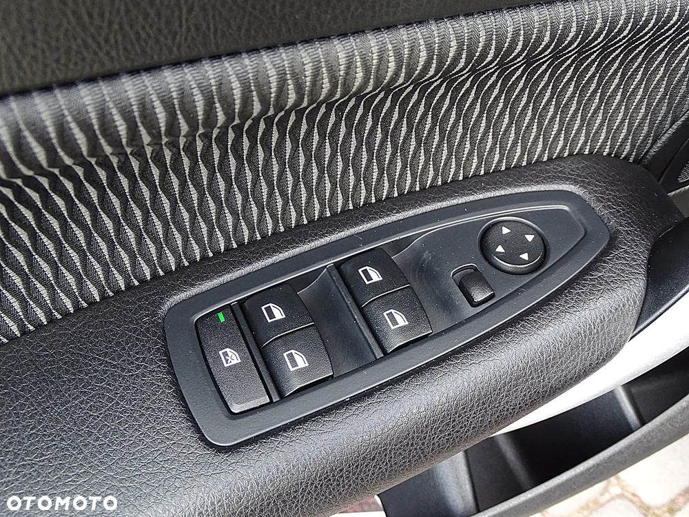 BMW Seria 1 116i Sport Line - 40