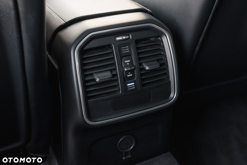 Porsche Macan S - 37