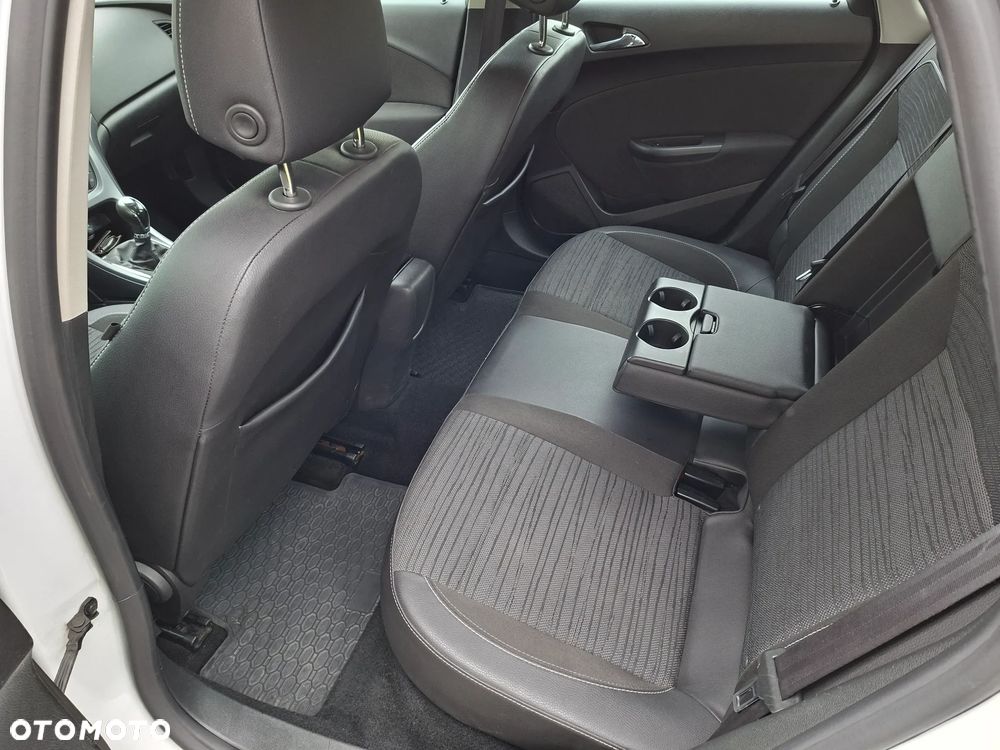 Opel Astra - 12