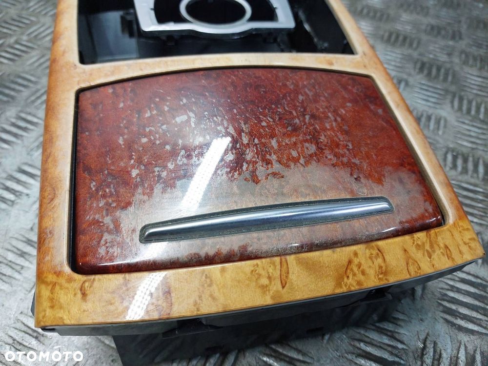 RAMKA KONSOLI ŚRODKOWA  AUDI A6 C6 4F1862533A 4F1864261E 4F1857951A - 2