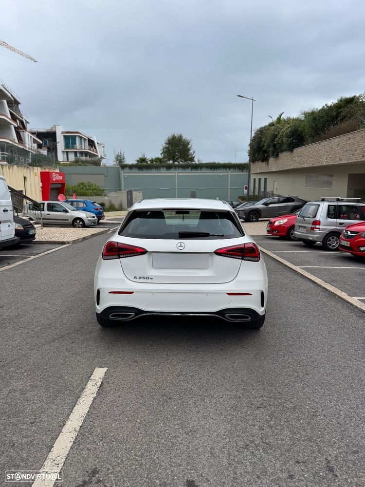 Mercedes-Benz A 250 e 8G-DCT AMG Line - 3