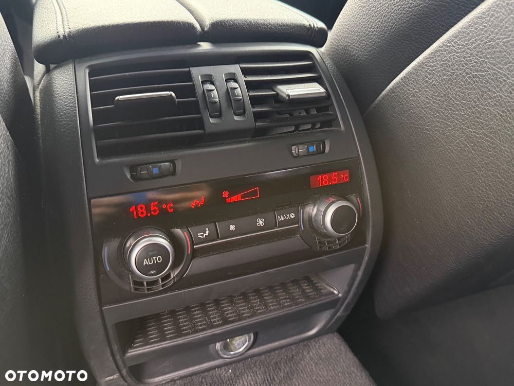 BMW Seria 5 520d Luxury Line - 16
