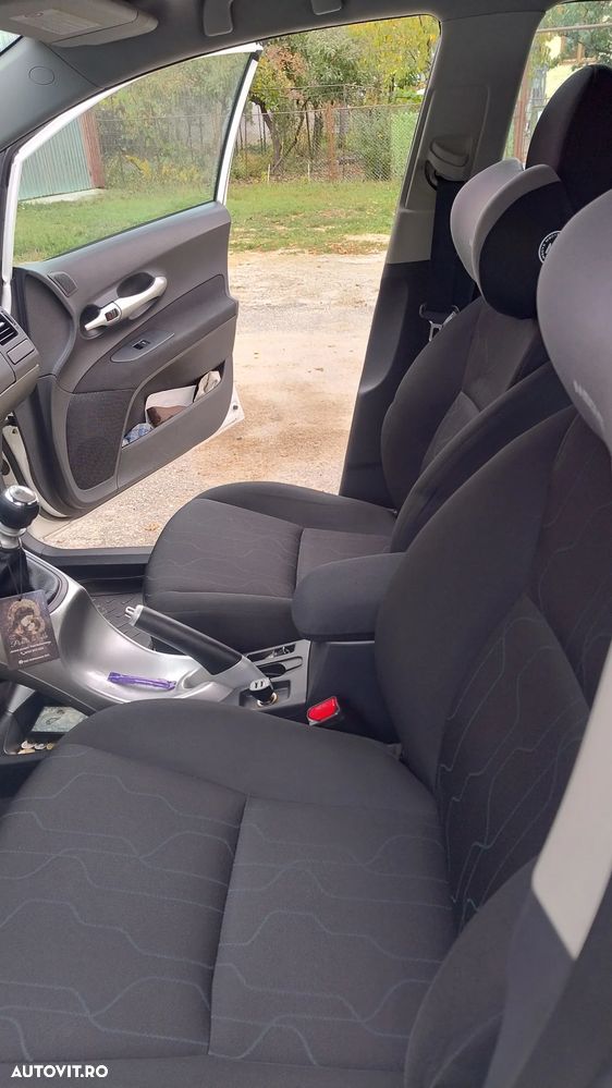 Toyota Auris - 10