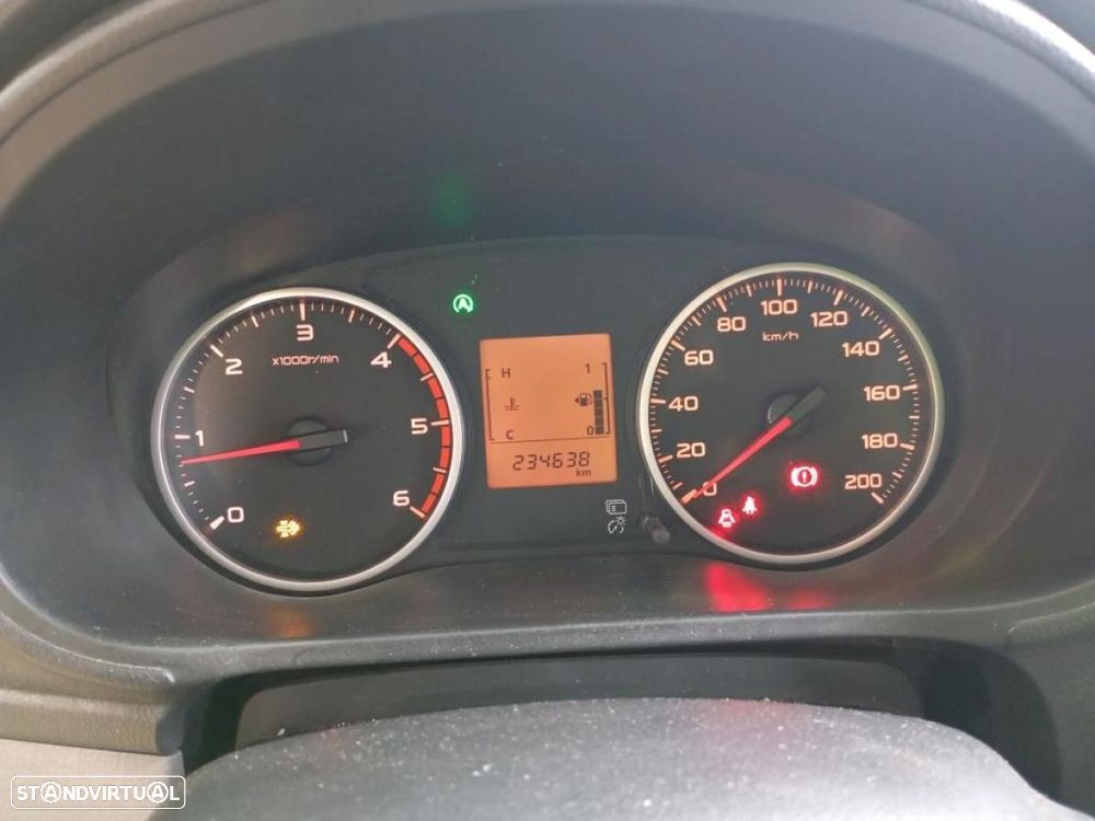 Mitsubishi L200 2.4 DI-D Club 4WD C/IVA - 7