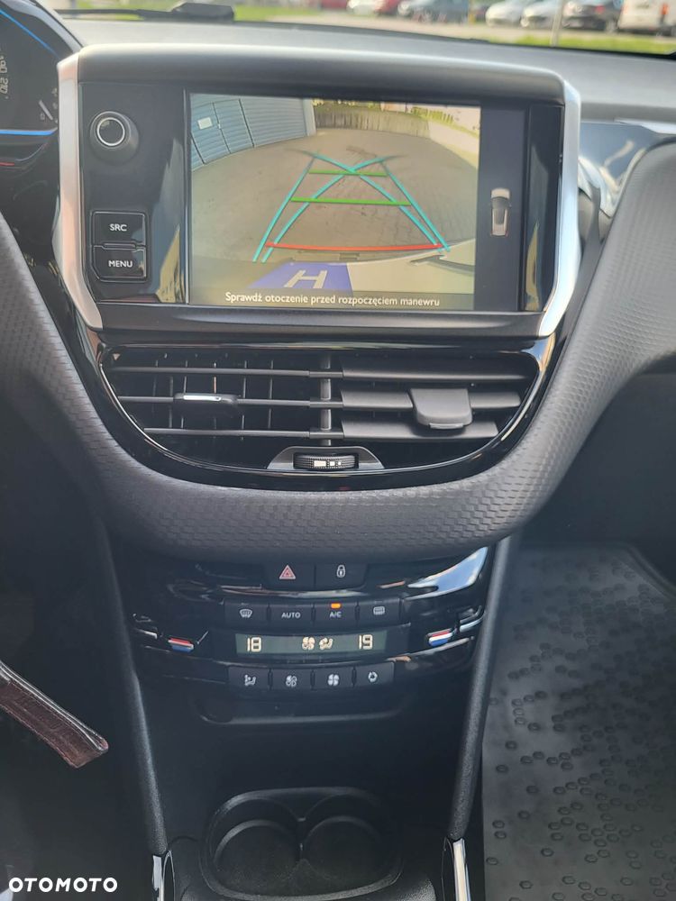 Peugeot 2008 BlueHDi 100 STOP & START Allure - 12