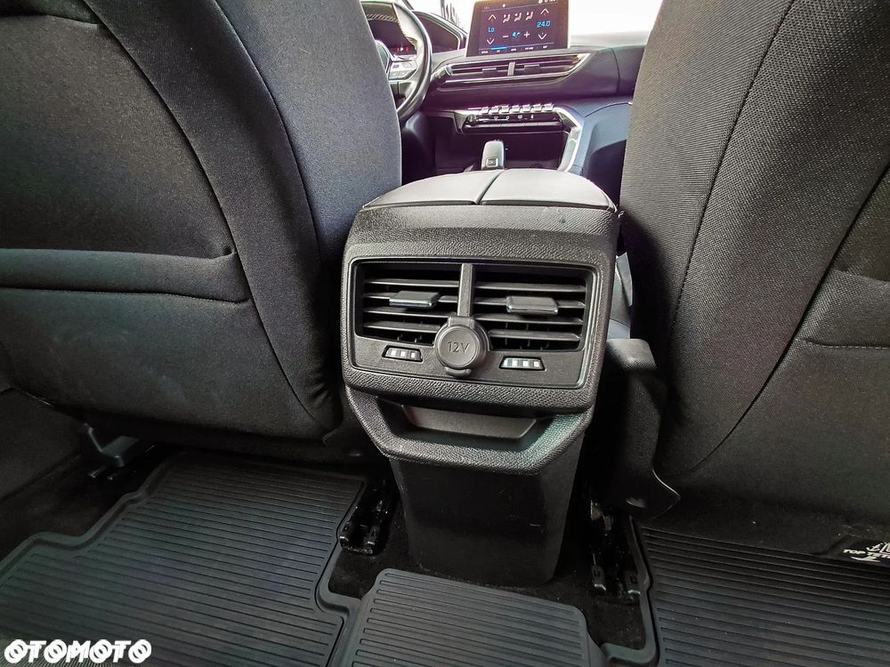 Peugeot 3008 1.2 PureTech Allure S&S EAT6 - 13