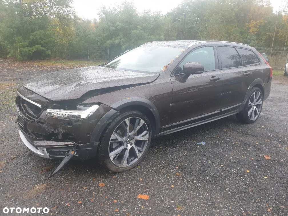 Volvo V90 - 25