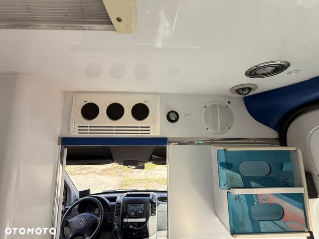 Mercedes-Benz Sprinter 906.233 - 8