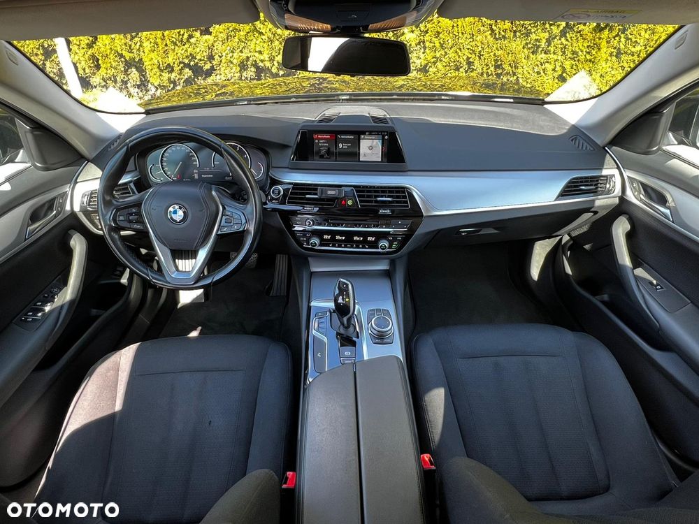 BMW Seria 5 520d - 10