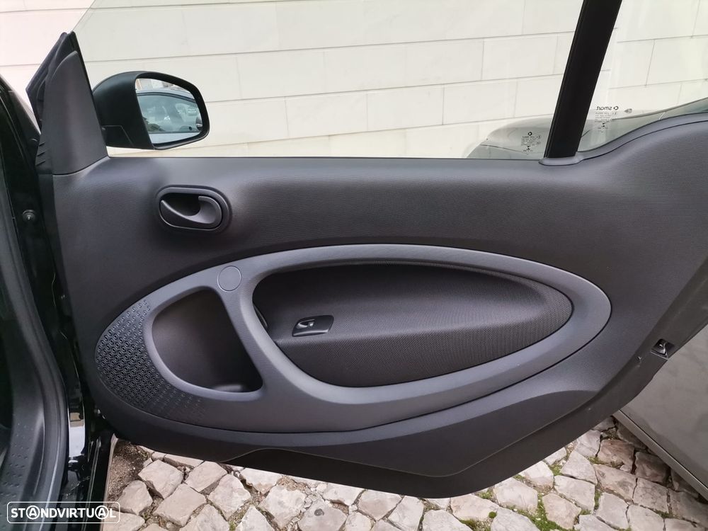 Smart ForTwo Coupé EQ passion - 14