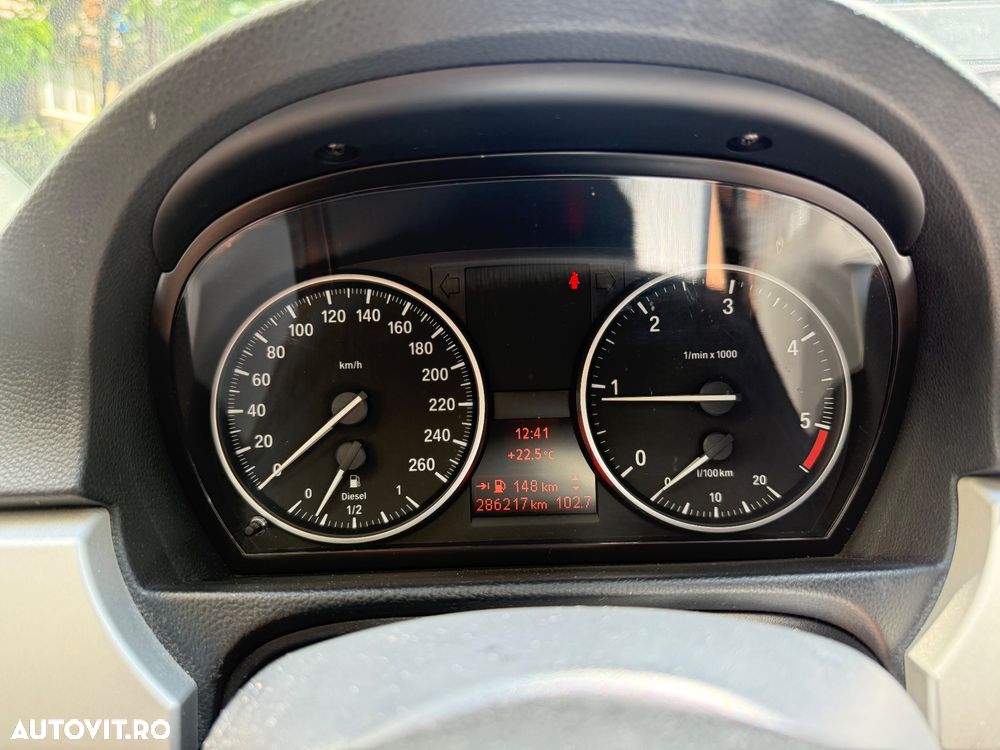 BMW 3 Series 2010 — imagine 12