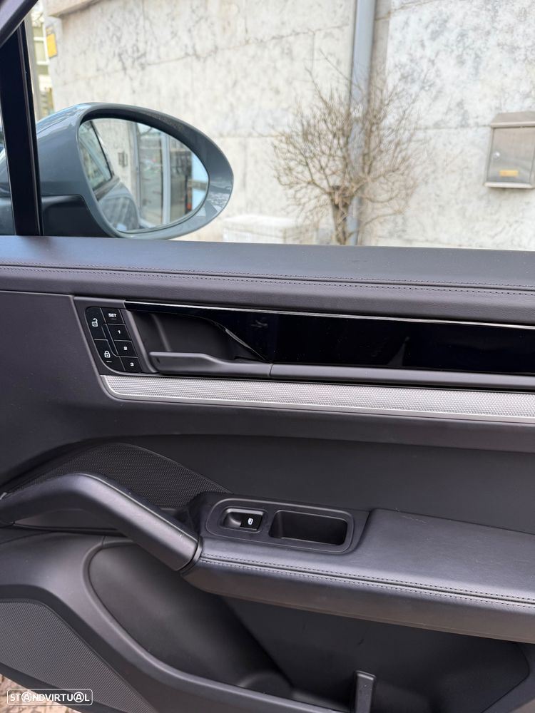 Porsche Cayenne Coupé S E-Hybrid - 13