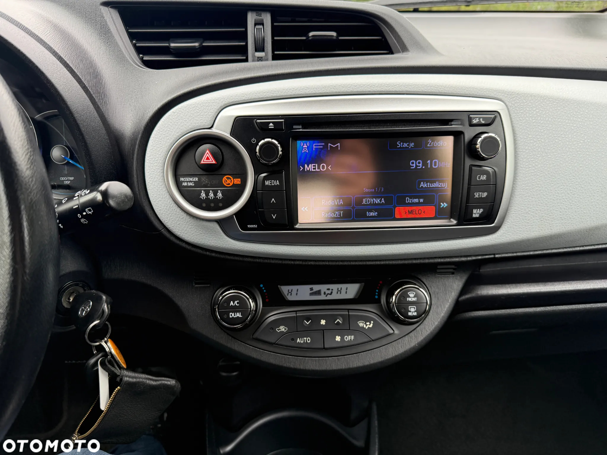 Toyota Yaris Hybrid 100 Dynamic - 27