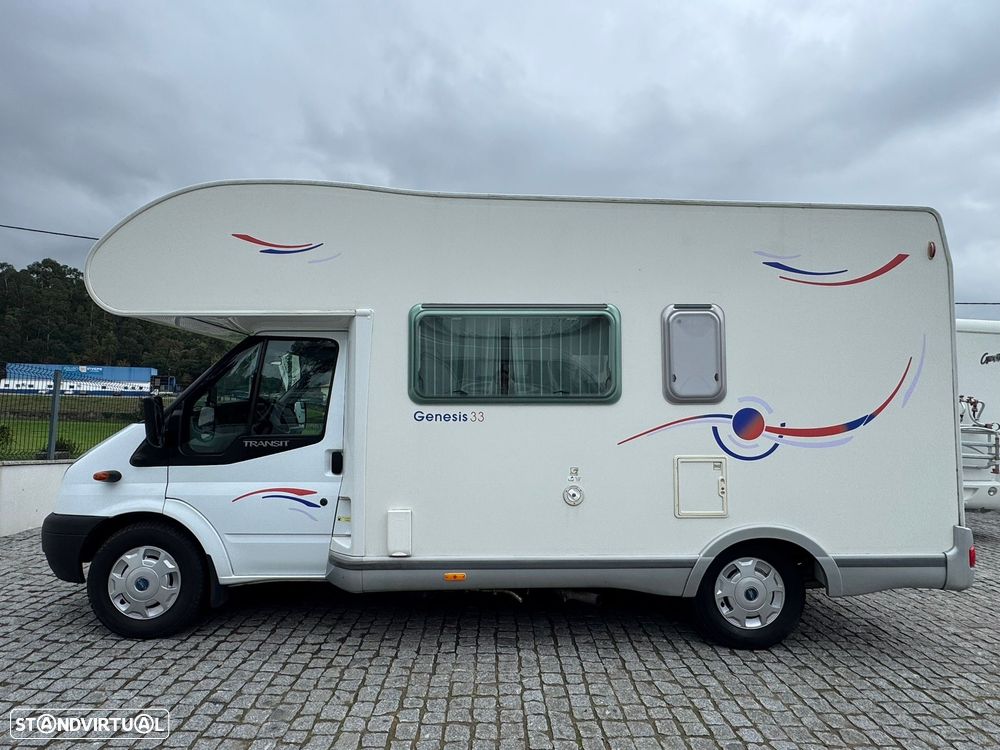 Ford Trigano Genesis 33 M08 - 2