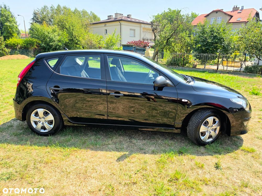 Hyundai i30 1.4 FIFA WM Edition - 2